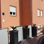 Melon Apartment *