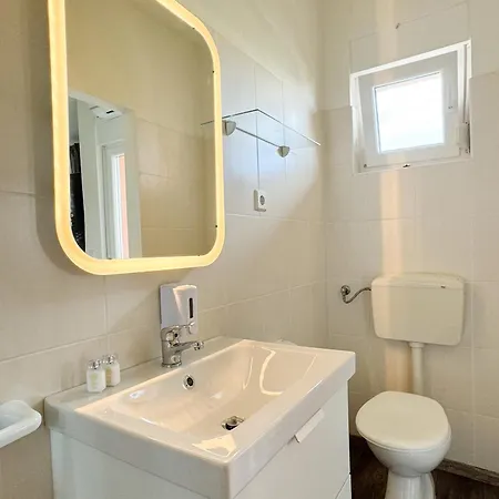 沃迪切麦伦公寓 沃迪切