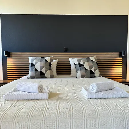 沃迪切麦伦公寓 公寓 *